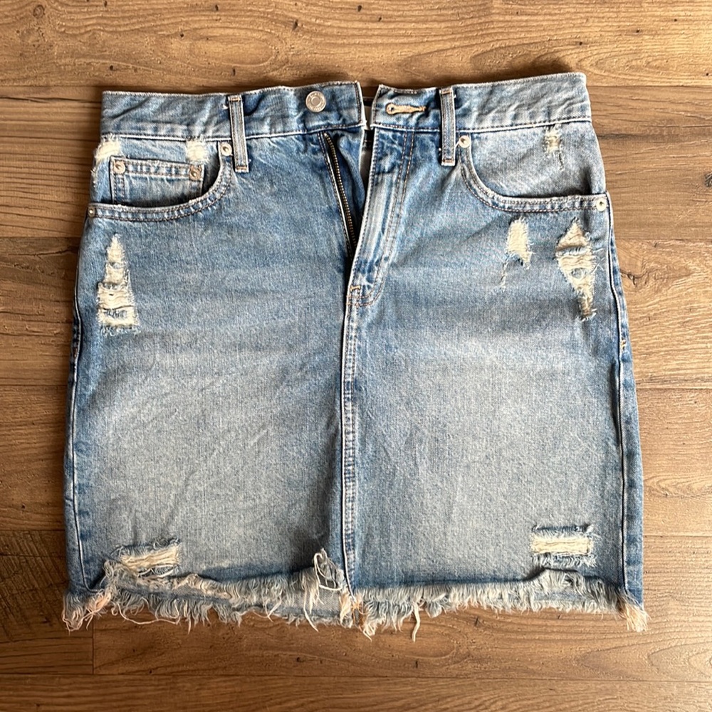 NWOT Gap Denim Mini Skirt